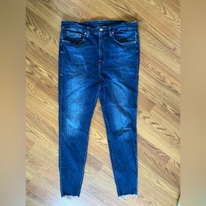 Good American good legs skinny jeans